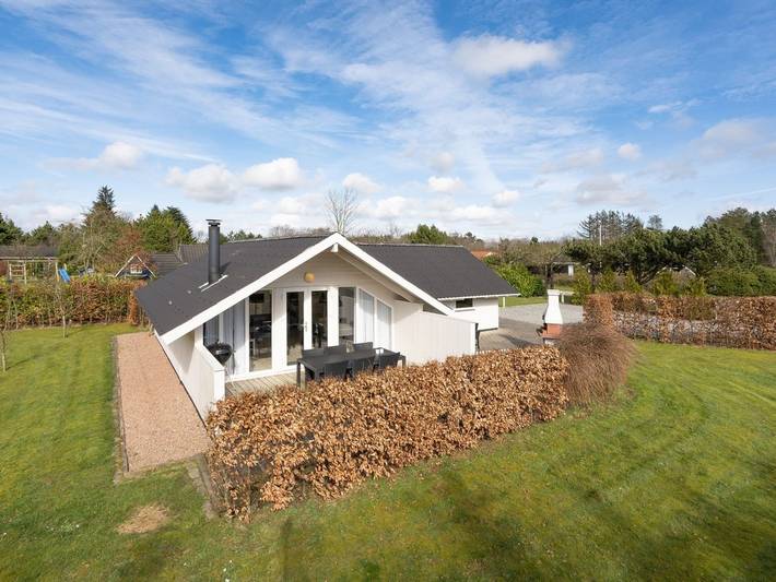 Ferieudlejning for 6 personer, med jacuzzi og terrasse i Jegum