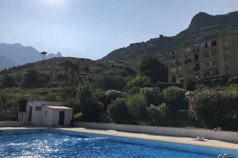 Appartement entier, 2 pièces avec piscine près de Calvi in Calenzana, Région de Calvi
