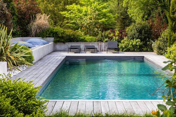 Chambre d’hôte pour 2 personnes, avec jardin ainsi que vue et piscine dans l' Ain - 4
