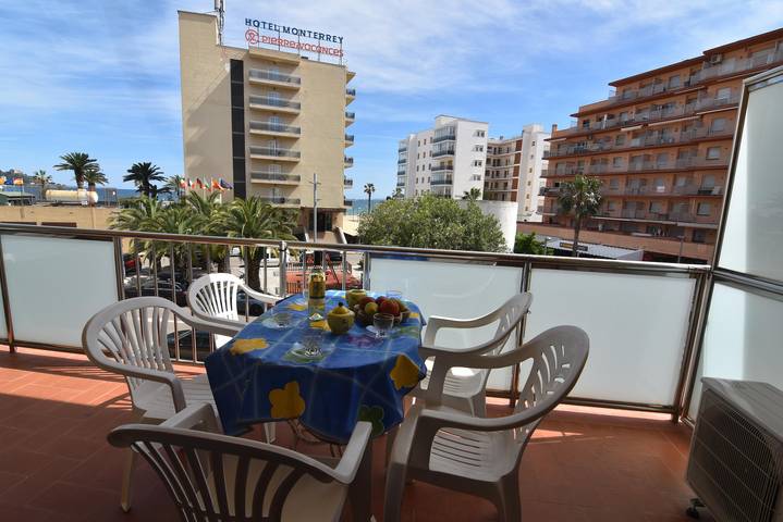 Gîte pour 6 personnes, avec terrasse, animaux acceptés dans Platja Santa Margarita Rosas - 4
