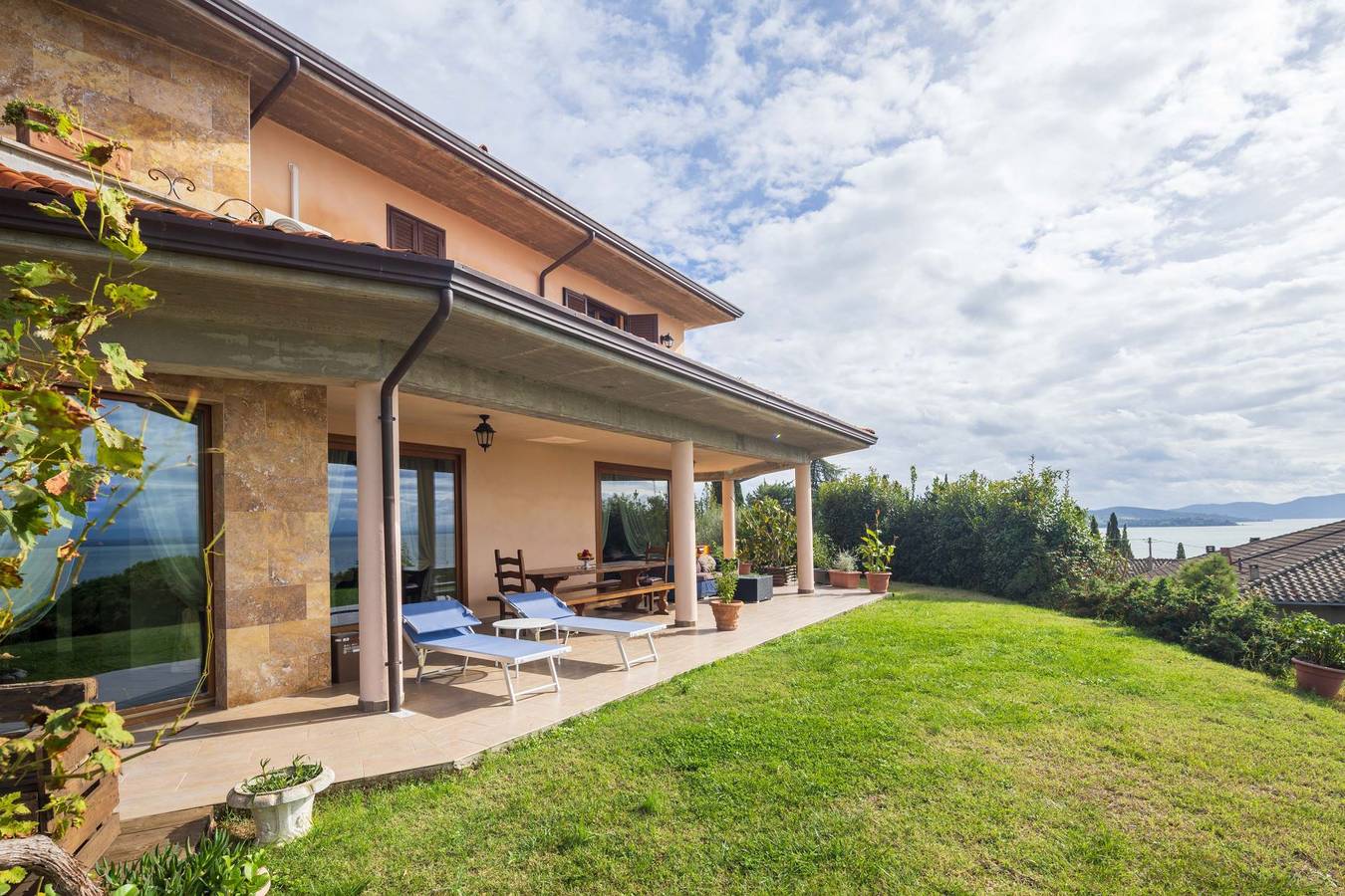 Villa il Mandorlo in Passignano sul Trasimeno, Lago Trasimeno