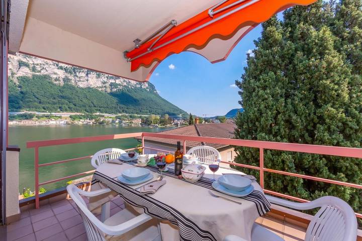 Ferienwohnung für 6 Personen, mit Balkon und Terrasse sowie Kinderpool und Pool
