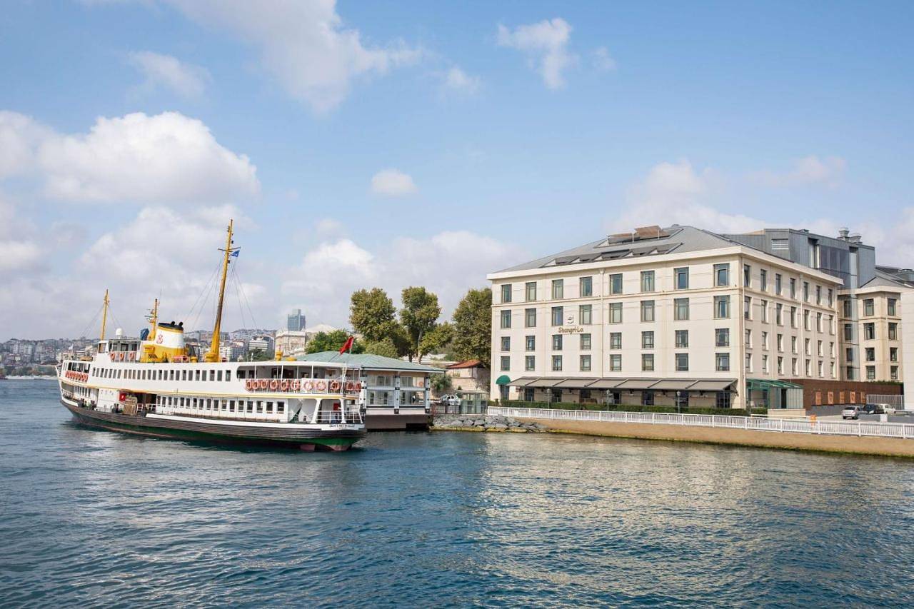 Shangri-La Bosphorus, Istanbul in Vişnezade Mahallesi, Istanbul