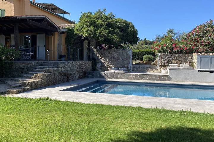 Ferienhaus für 8 Personen, mit Garten