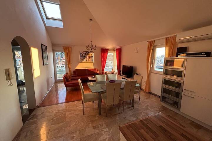 Ferienwohnung für 4 Personen, mit Balkon in Omis