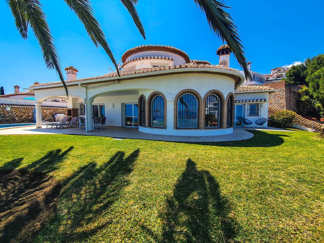 Luxuriöse Villa mit Meer- und Sierra Nevada in Monte de los Almendros, Salobreña