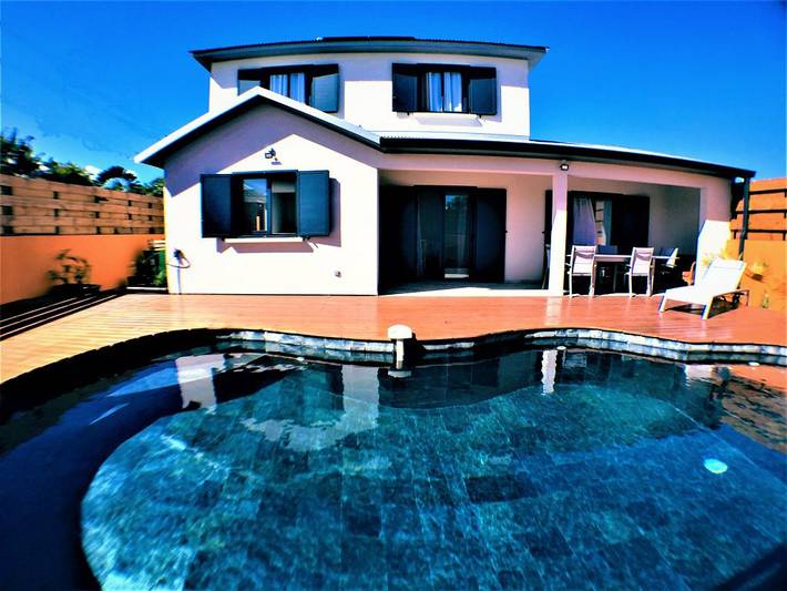 Villa pour 8 personnes, avec piscine ainsi que terrasse et jardin sur l' Île de la Réunion - 4