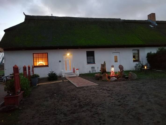 Ferienwohnung für 4 Personen, mit Garten und Terrasse, kinderfreundlich in Klein Bünzow