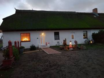 Ferienwohnung für 4 Personen, mit Garten und Terrasse, kinderfreundlich in Klein Bünzow