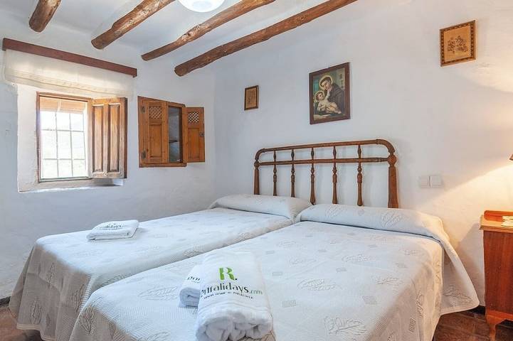 Cortijo rural Majolero Castillo de Locubín in Castillo de Locubín, Sierras Subbéticas
