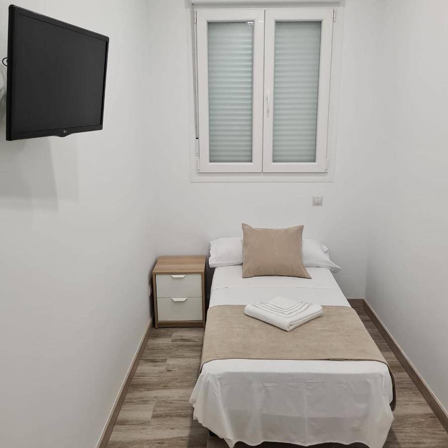 Single Room with Shared Bathroom in Torrejón de Ardoz, Provincia de Madrid