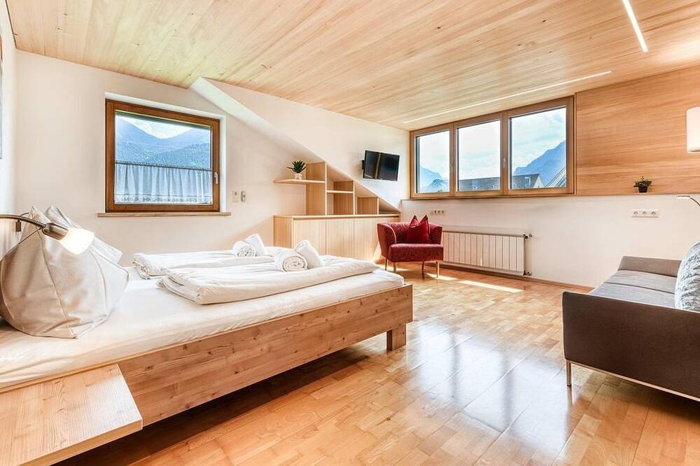 Ganze Wohnung, Alpen-Ferienwohnung by A-Appartments - Appartement/Fewo, Dusche, Wc, 2 in Bürs, Rätikon Gebirgsgruppe