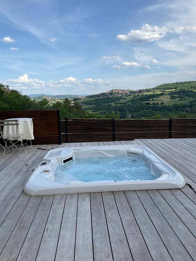 Location de vacances pour 7 personnes, avec Jacuzzi et Terrasse ainsi que Jardin et Vue à Chanonat - 2