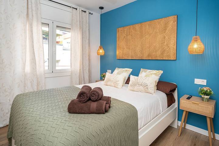 Entire apartment, Apartment 2 Bedrooms. 10' walk to the Beach /20' Barcelona center / 15' Forum Bcn in Sant Adrià de Besòs, Barcelonès