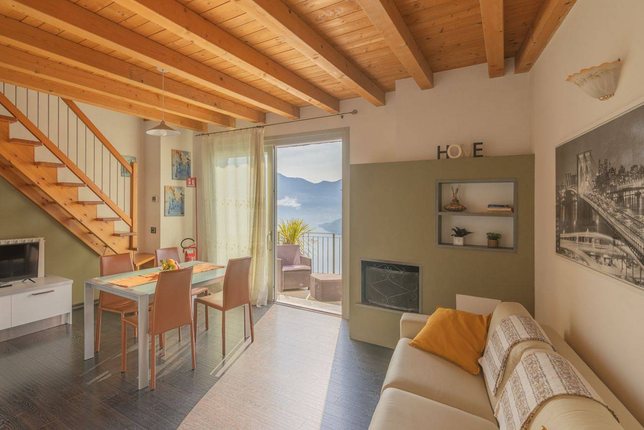 Appartamento intero, Enjoyiseolake - Vittoria - Trilocale con vista lago e piscina in Spiglia, Comune di Parzanica