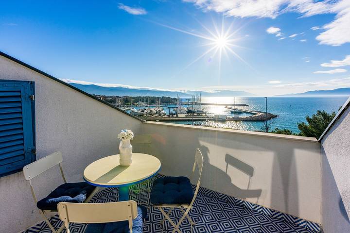 Ferienwohnung für 3 Personen, mit Terrasse und Garten in Novi Vinodolski