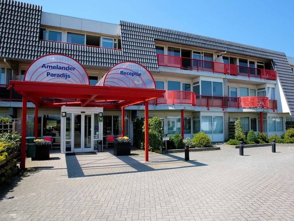 Ferienwohnung in Buren mit Schwimmbecken in Buren (Ameland), Westfriesische Inseln