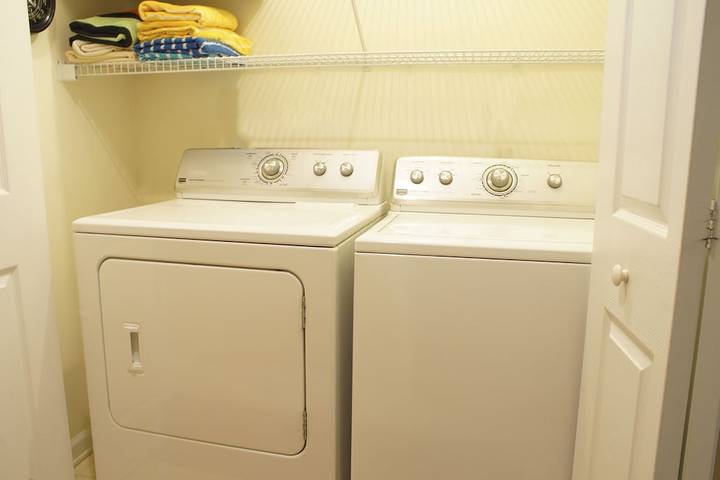 Vacation rental for 8 people, with pool and yard in South Carolina