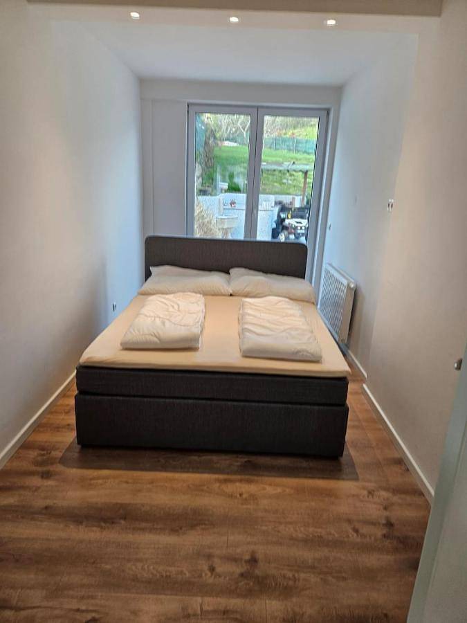Ganze Wohnung, Three-Bedroom Apartment in Liesing, Wien