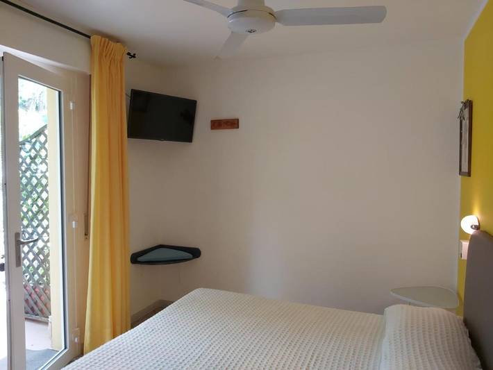 Hôtel pour 2 personnes, avec vue sur le lac et vue ainsi que jardin et piscine à Malcesine - 3