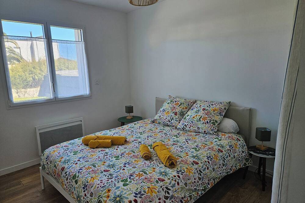 Single-storey house, close to town center and bus station. in Saint-Pol-de-Léon, Ceinture Dorée