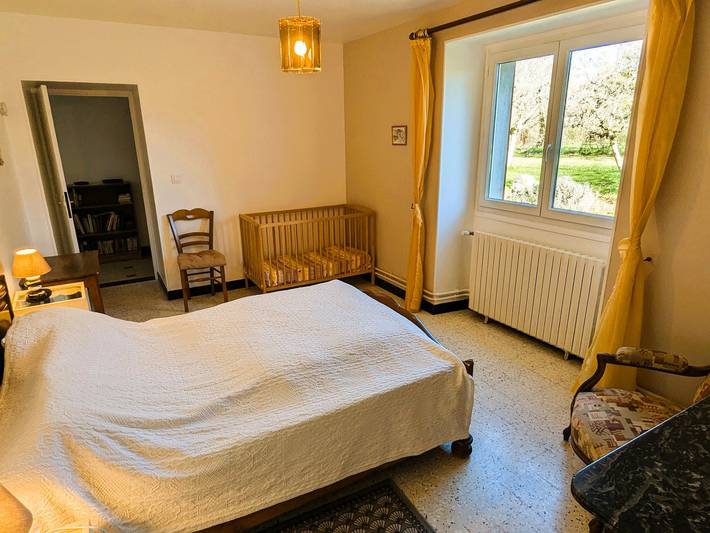 Charmantes Ferienhaus mit Garten bei Vézelay in Pierre-Perthuis, Naturpark Morvan