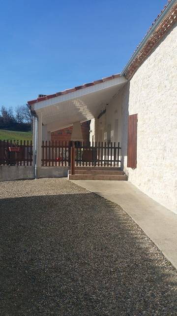 Gîte pour 8 personnes, avec terrasse dans le Lot-et-Garonne