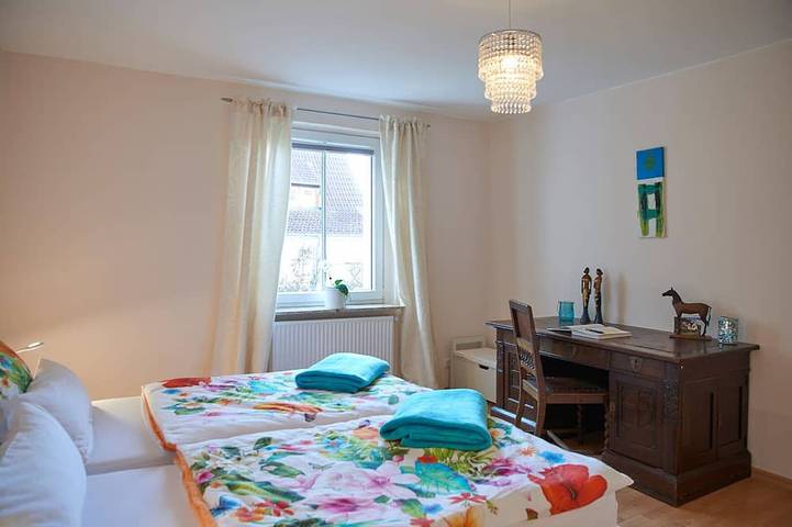 Ganze Wohnung, Fewo / Apartment in idyllischer sonniger ruhiger Lage am Waldrand mit Weitblick in Gehrden, Hannover und Umgebung