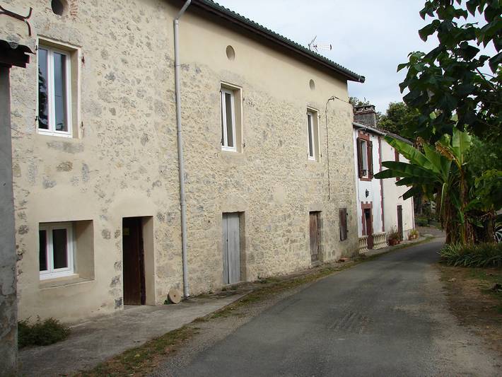 Gîte pour 11 personnes, avec Terrasse et Jardin à Lavardac
