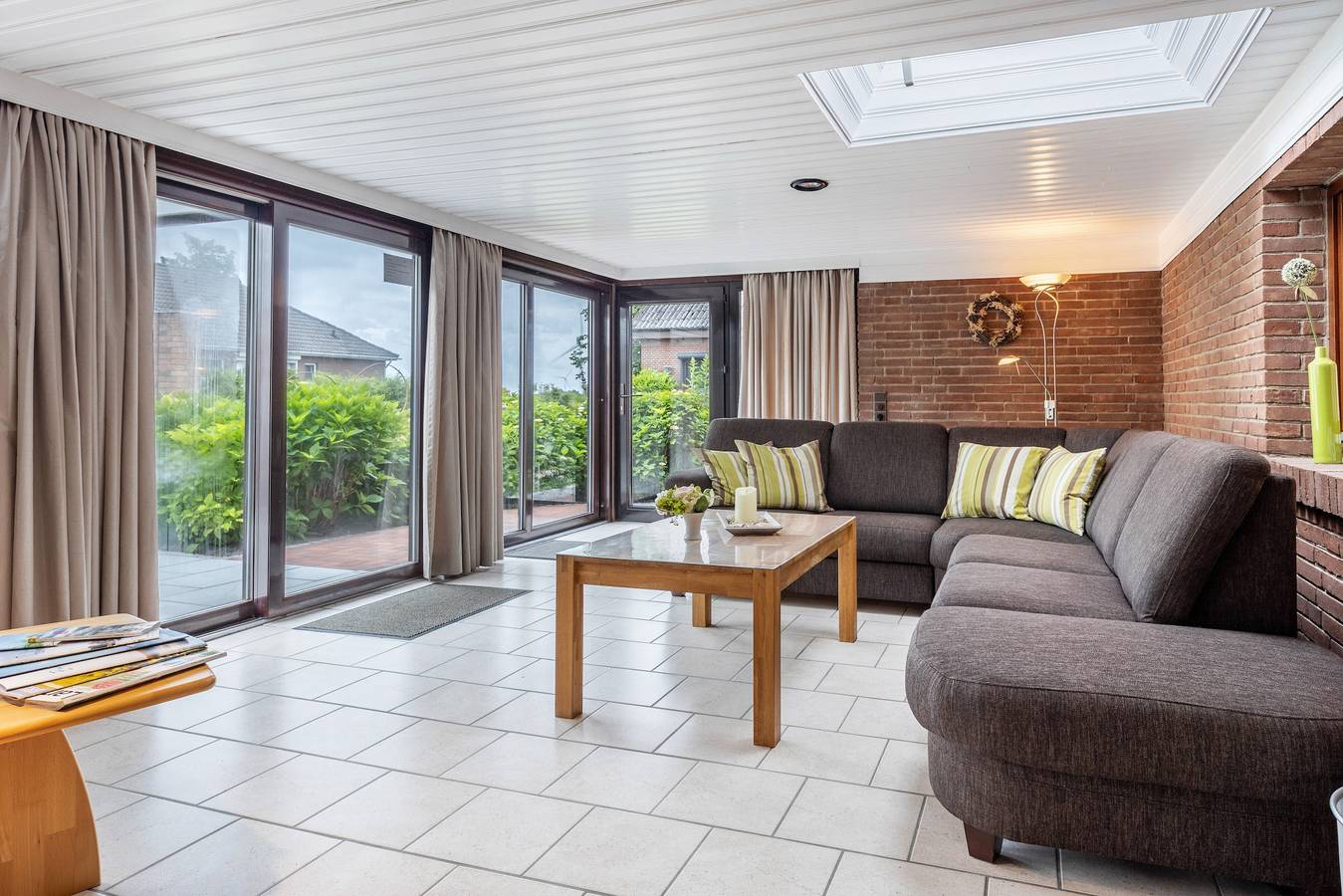 Ganze Wohnung, Ferienwohnung 'Nordseewind' mit gemeinsamer Terrasse, privatem Garten und Wi-Fi in Kronprinzenkoog, Dithmarschen