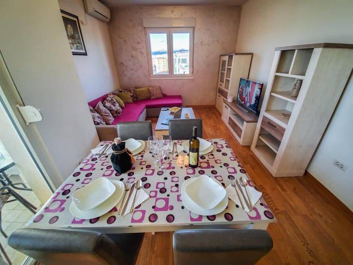 Apartament wakacyjny dla 2 osób, z Balkon i Taras oraz Widok w Podgorica