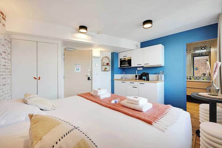 Ganze Wohnung, Studio Jaurès #43- Rooftop & AC in Vanves, Hauts-de-Seine
