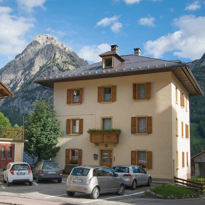 Appartamento per 7 persone, con terrazza e panorama nonché giardino a Sappada