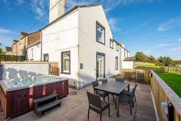 Holiday Rental for 9 People in Lowlands, Galloway Forest Park, Photo 1
