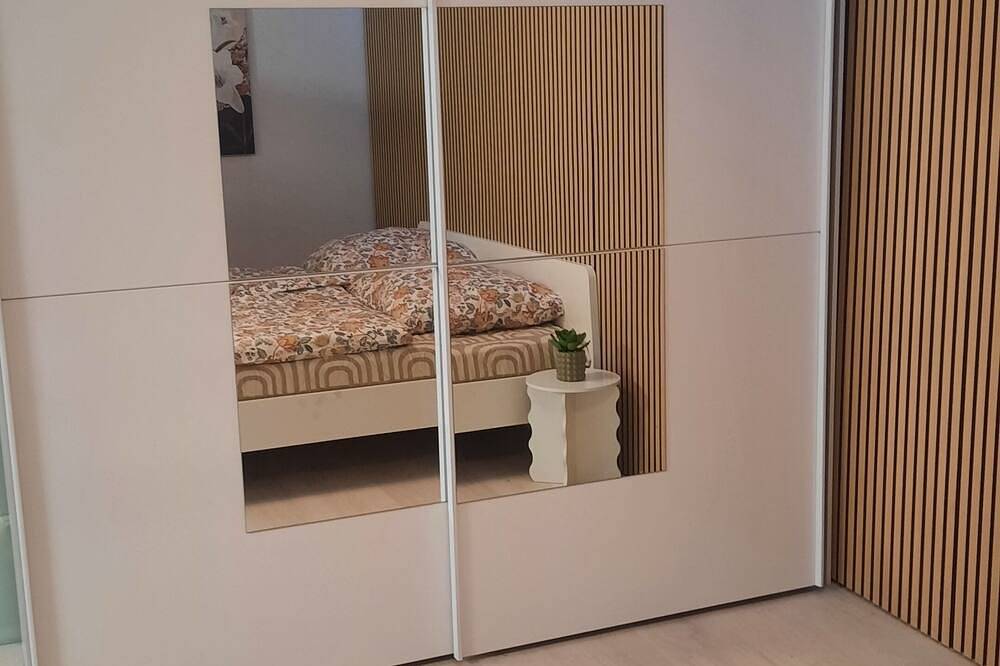 Ganze Wohnung, Neue moderne Ferienwohnung am Wald. in Bückeburg, Landkreis Schaumburg