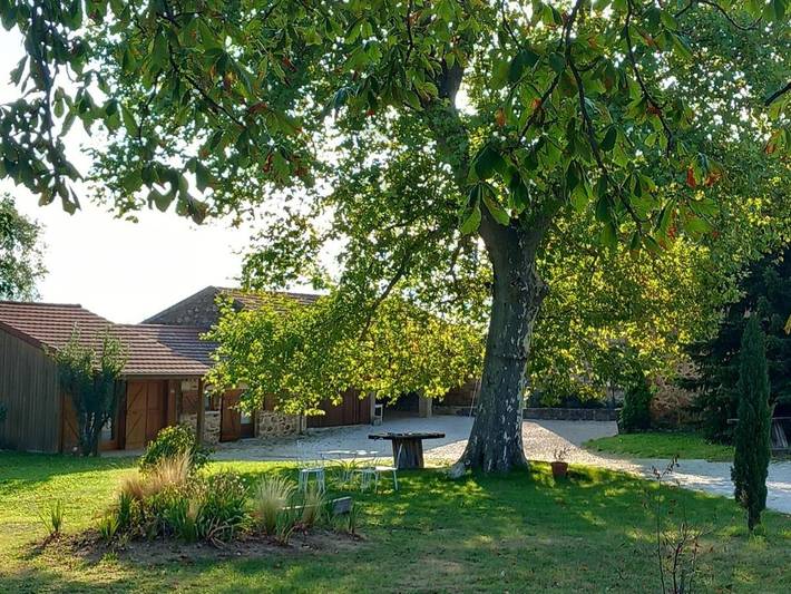Maison d’hôte pour 2 personnes, avec jardin ainsi que vue et piscine à Cheminas