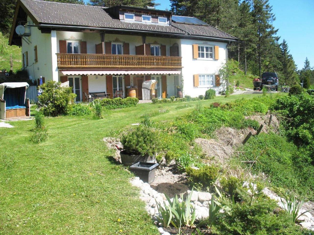 Bäckeralm© - B&B 16 + in Mittenwald, Bayerische Alpen