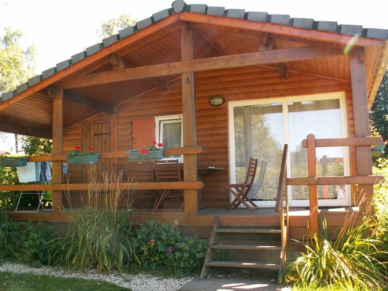 Chalet am Teich mit kostenlosem Angeln und Wlan, Haustiere erlaubt in Planchez, Naturpark Morvan