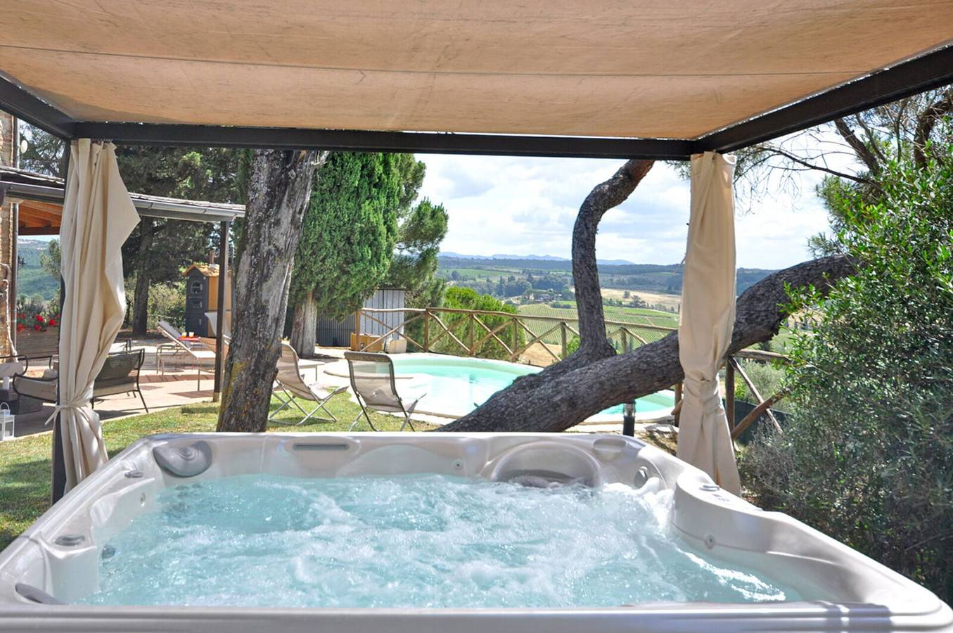 Capanna Al Lago - Capanna Al Lago Chianti Vineyards View By Best Of Mas in Castelnuovo Berardenga (Comune), Chianti