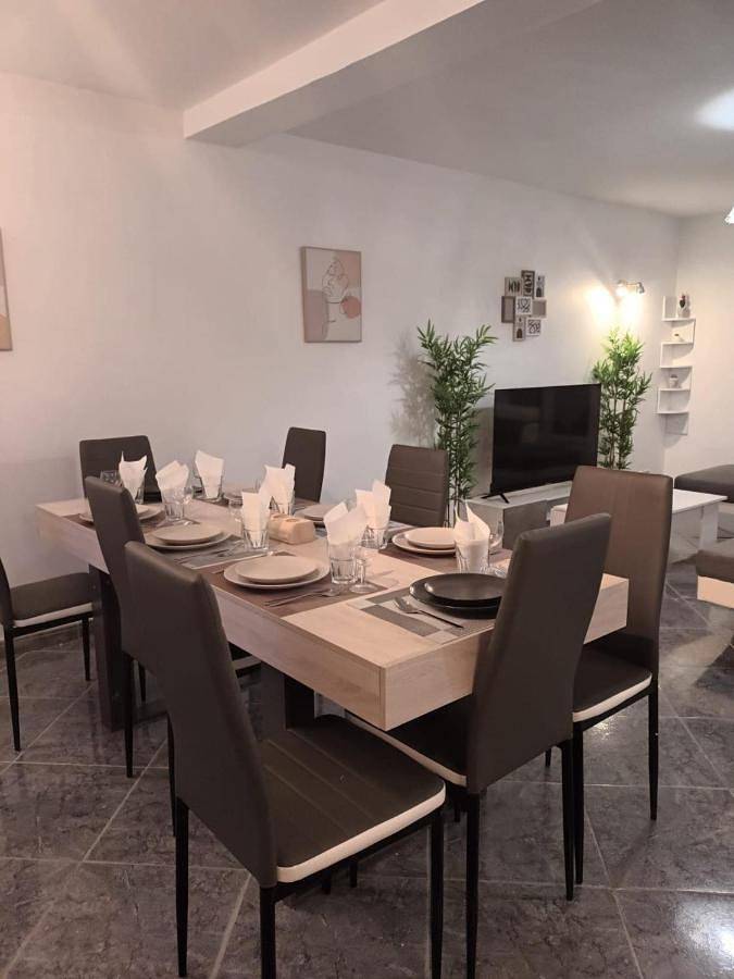 Location de vacances pour 10 personnes, avec jardin dans Précy-sur-Marne - 2