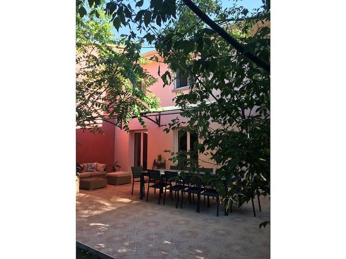 Ferienhaus für 10 Personen, mit Terrasse und Garten in Avignon