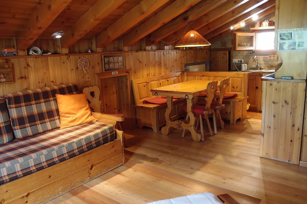 Ganze Wohnung, Large and welcoming attic in Valtournenche in Breuil-Cervinia, Valtournenche