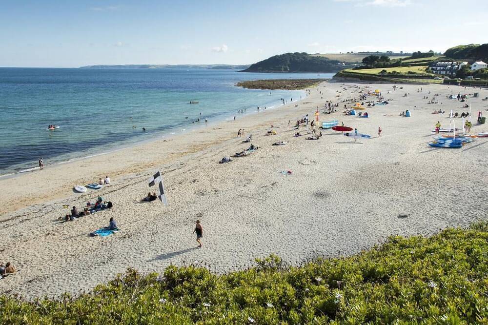 Kingfisher Cottage Pendra Loweth Falmouth 2 min drive to beach, enclosed garden. in Cornwall