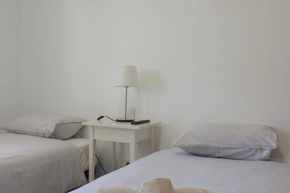 Chalet Medina 4  Sky Channels+Private Heated Pool+Privacy+Internet + Relax Villa in Playa Blanca, Yaiza