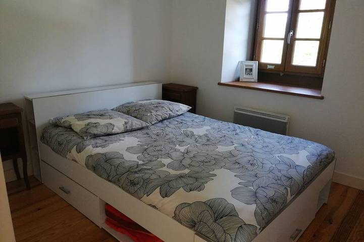 Location de vacances pour 7 personnes, avec jardin et terrasse à Bongheat - 4