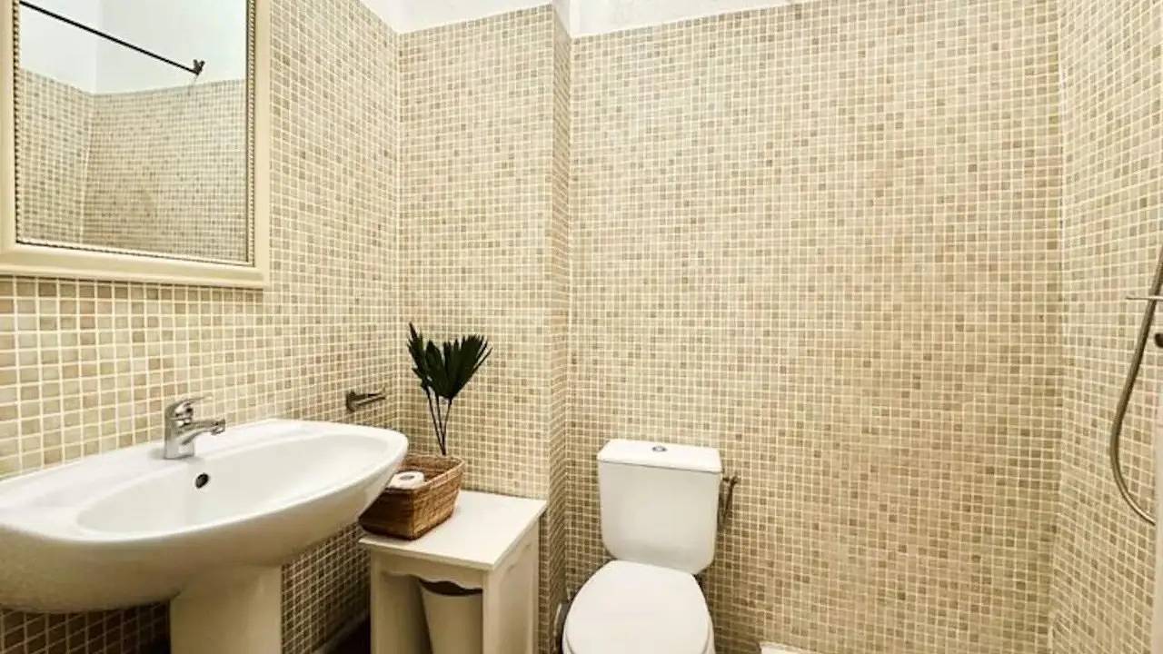 Entire holiday apartment, Ferienwohnung für 15 Personen (130 m²) in Montfrin in Montfrin, Nimes region