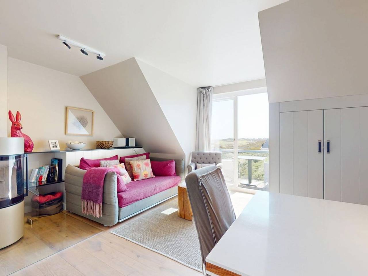 Ganze Ferienwohnung, Gurtdeel Beachhouse - Traumhafte Ferienwohnung mit Balkonblick auf den Budersand Golfplatz in Hörnum, Sylt