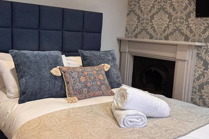 Bed and breakfast for 3 people in Cambridge