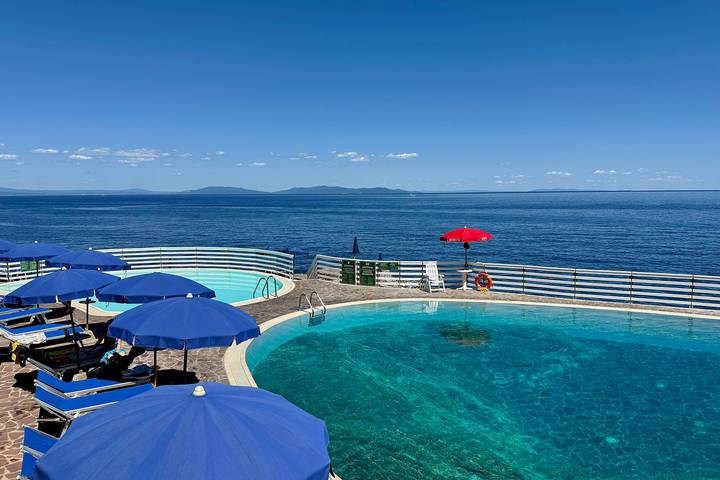 Villa mit pool für 7 Personen auf Elba