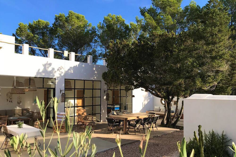 Cala Saona beach 10 min walk - Large villa - absolute calm in Formentera, Balearen